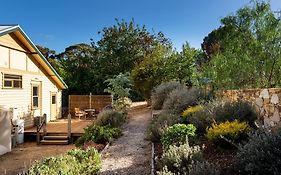 Elegant Goldfields Retreat - Spa Bath & Privacy